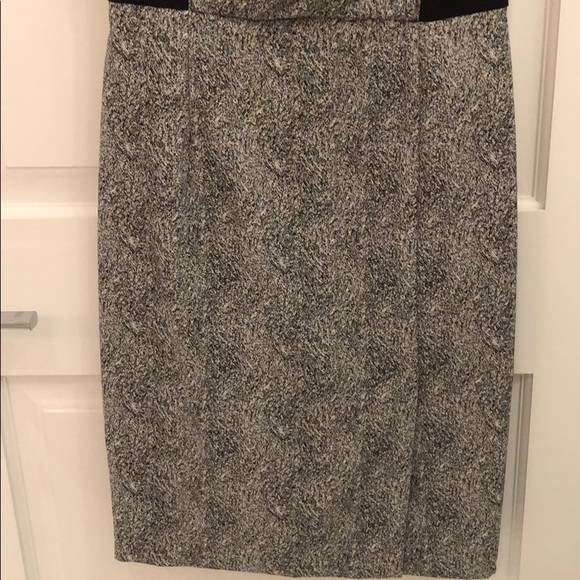 French Connection midi dress with and zip back. - Picture 3 of 4
